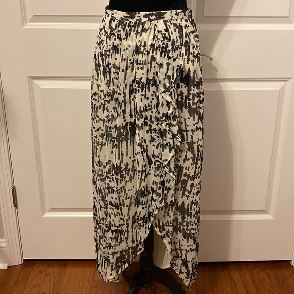 Daniel Rainn black & off white ink style pattern full skirt w/front slit- size S - Picture 1 of 9